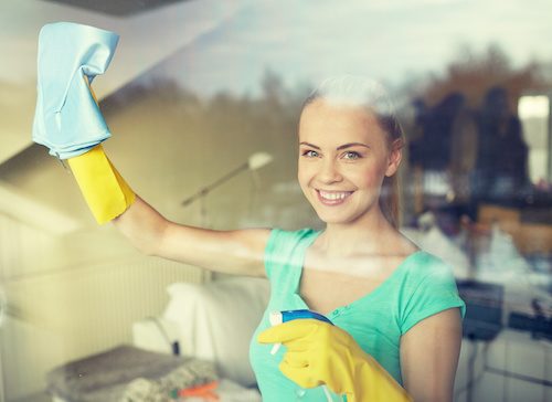 Comment nettoyer les vitres sans laisser de traces ? - Blog