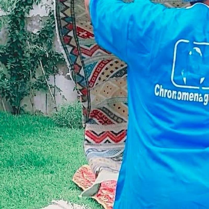 Tapis berbère nettoyé par une intervenante Chronomenage
